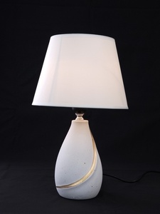 LAMPARA C/ BASE DE PORCELANA 22.5*22.5*36.5CM