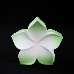 PELLIZCO PLASTICO P/ CABELLO 8 CM